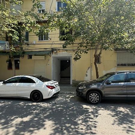 Host Apartament Elio Tirana Exterior foto